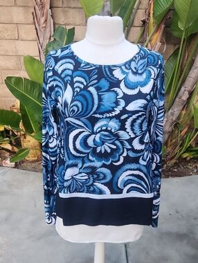 Johnny Was Bee Active Sleeve Handkerchief Hem Top Blue Feathery Flower New Small